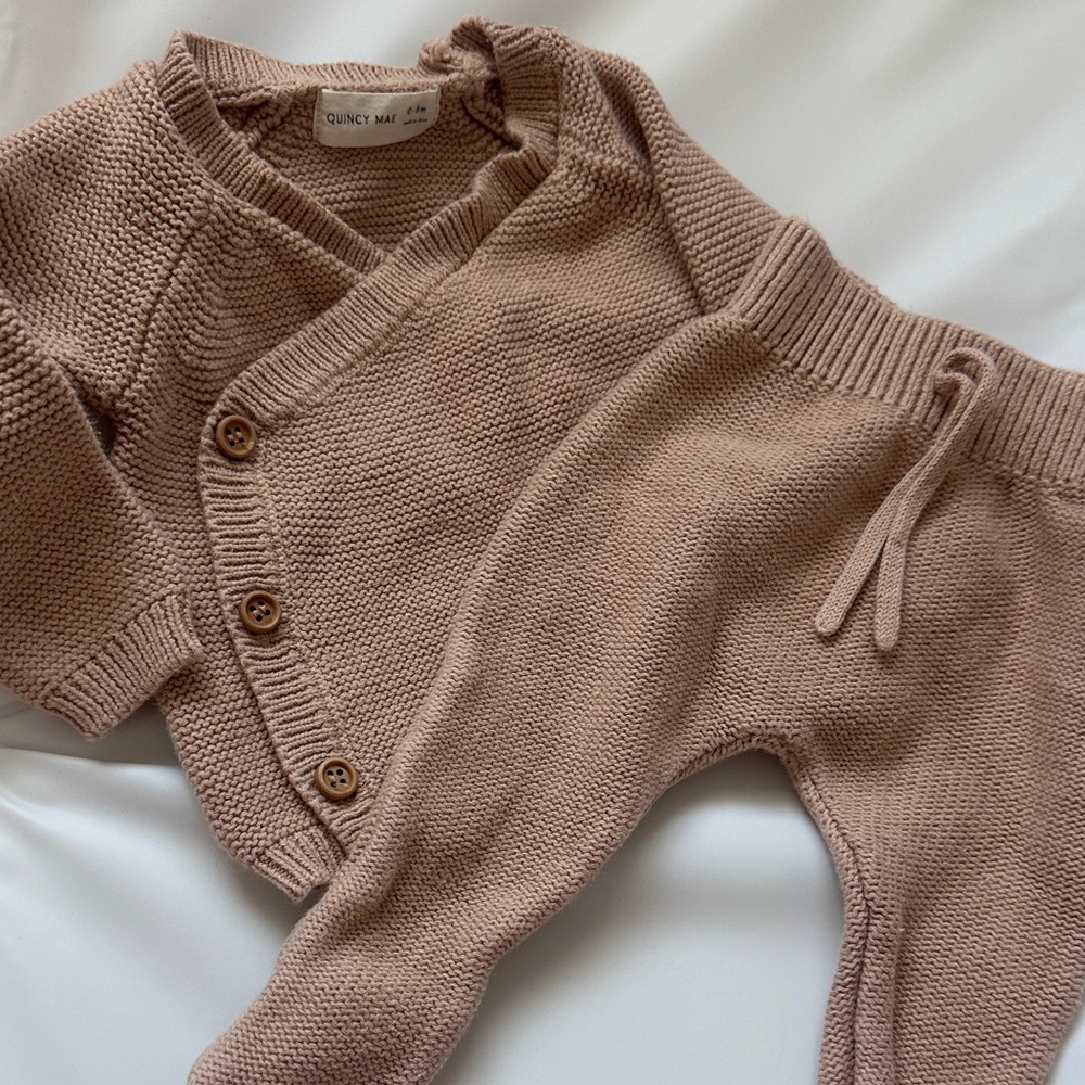 Quincy Mae Cozy Knit Baby Set in Beige